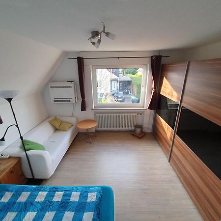 Geraumiges Ferienhaus Bad Salzuflen: Spacious 4-Bedroom Retreat for Business & Families Exterior photo